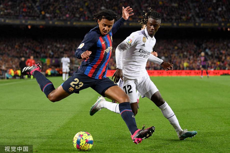 而杨瀚森正 而杨瀚森正