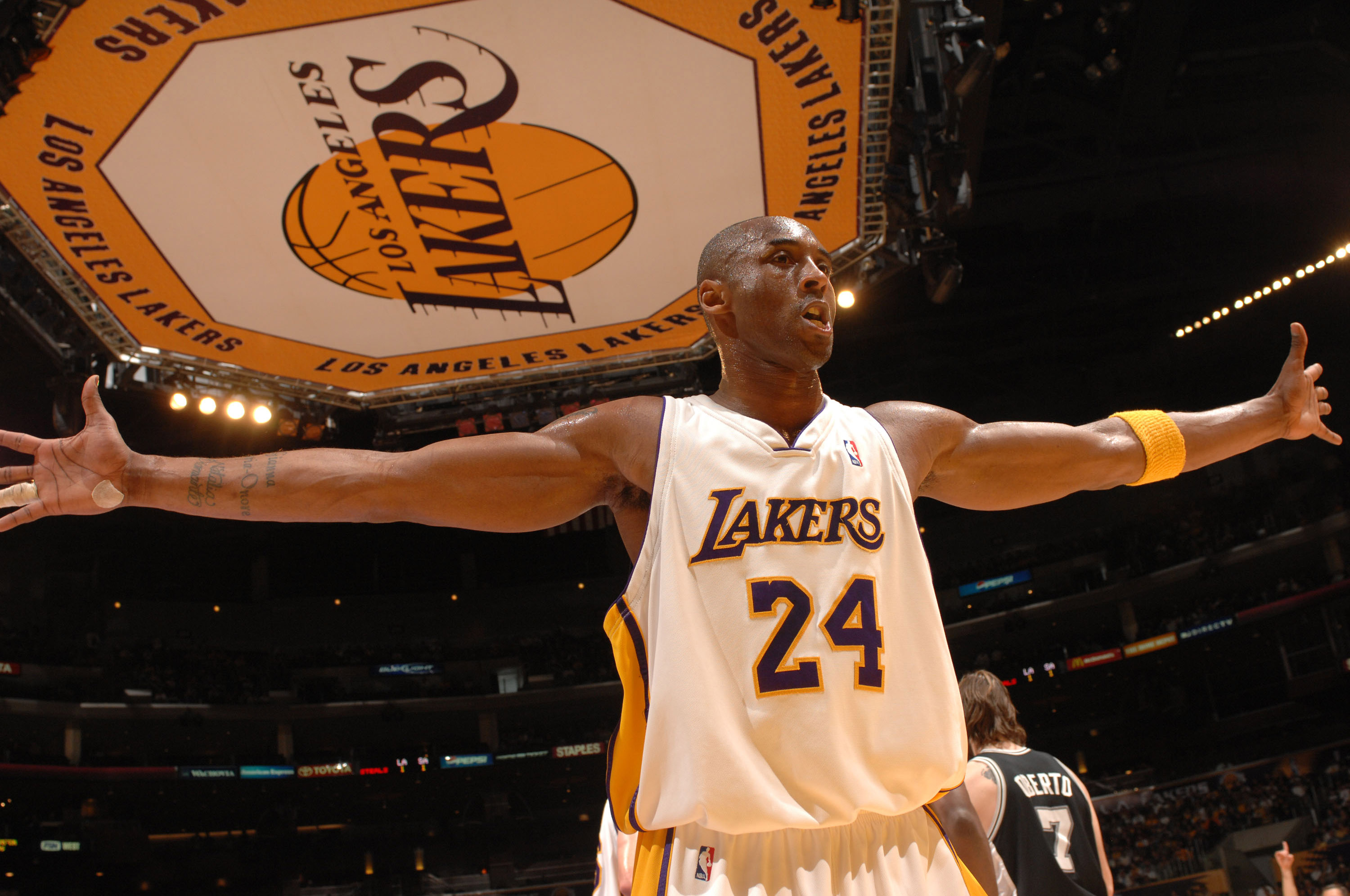 腾出薪资空 腾出薪资空