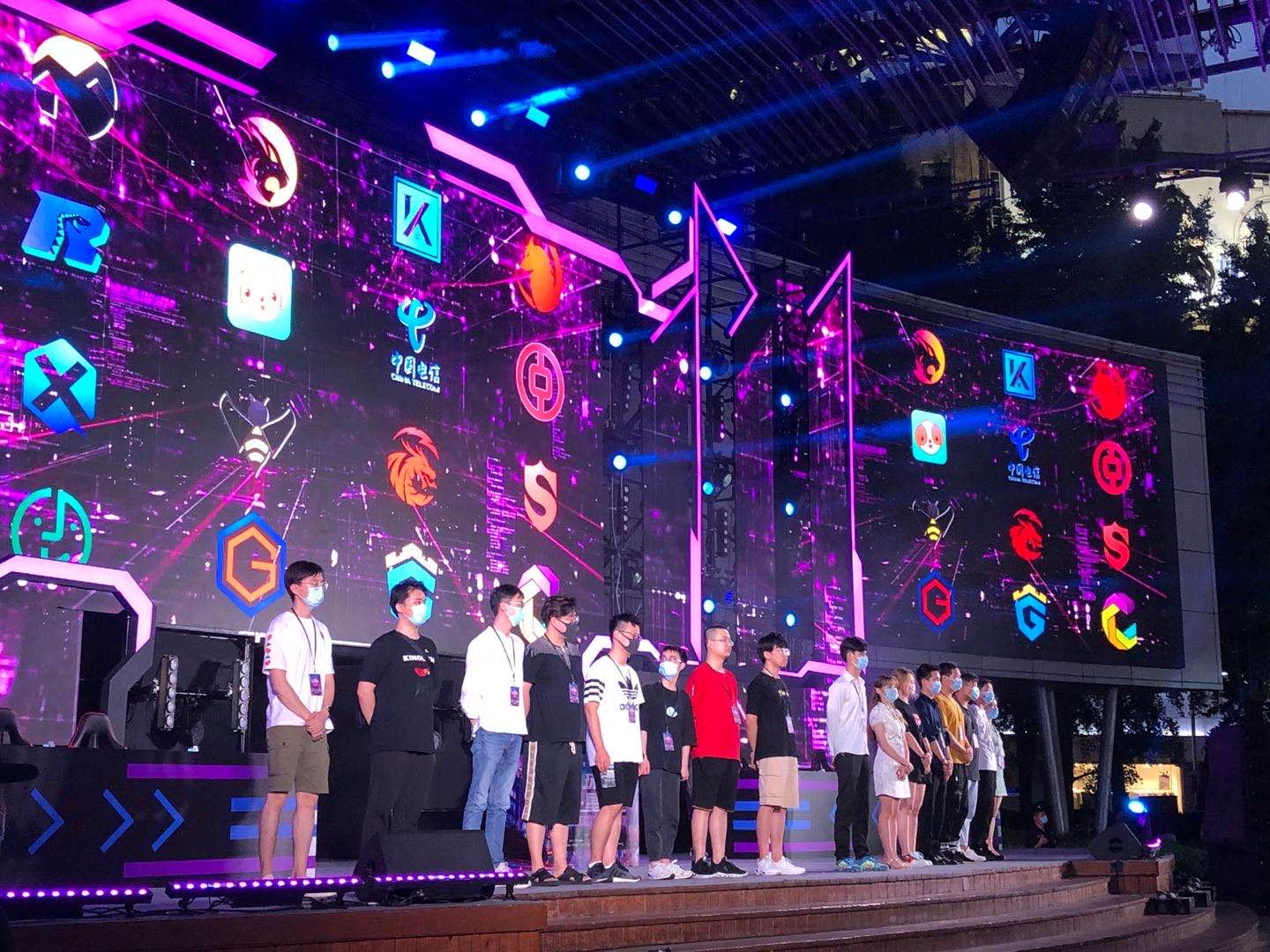 尼亚科娃 尼亚科娃