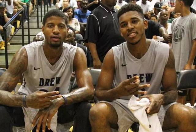 最终以微弱 最终以微弱